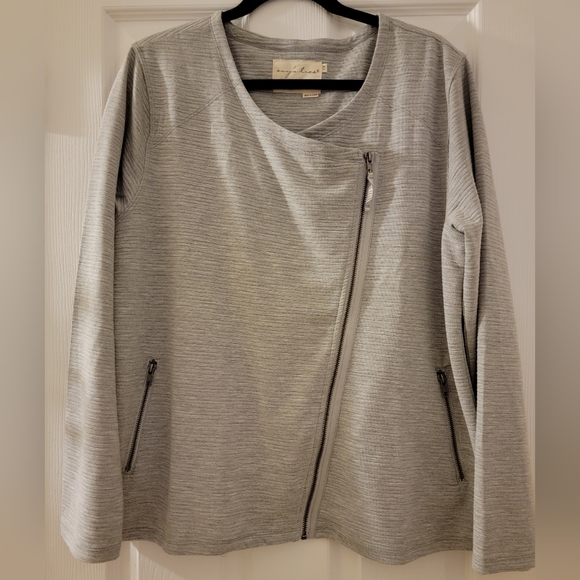 Evy's Tree Susan - Picture 3 of 6